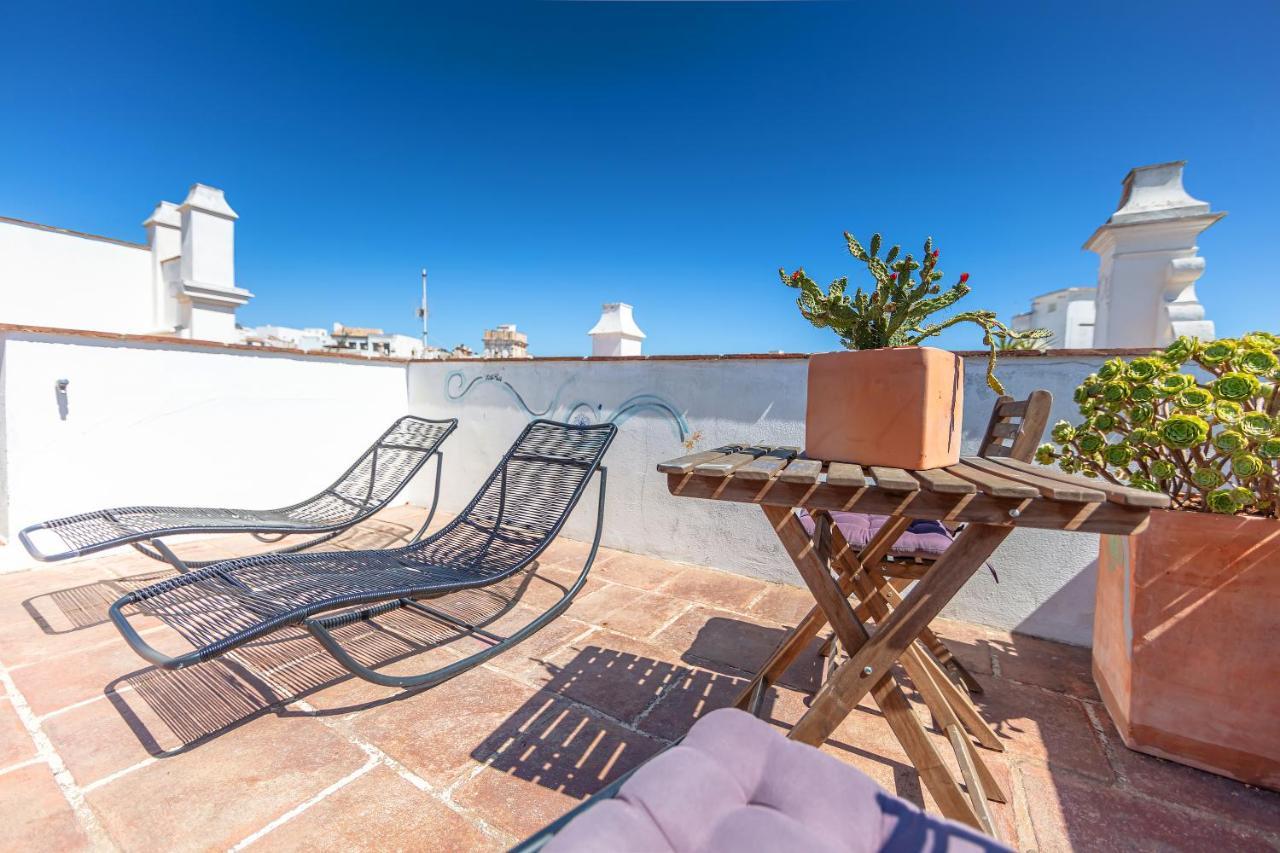La Casa De La Favorita Hotel Tarifa Luaran gambar