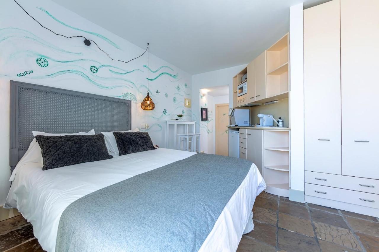 La Casa De La Favorita Hotel Tarifa Luaran gambar