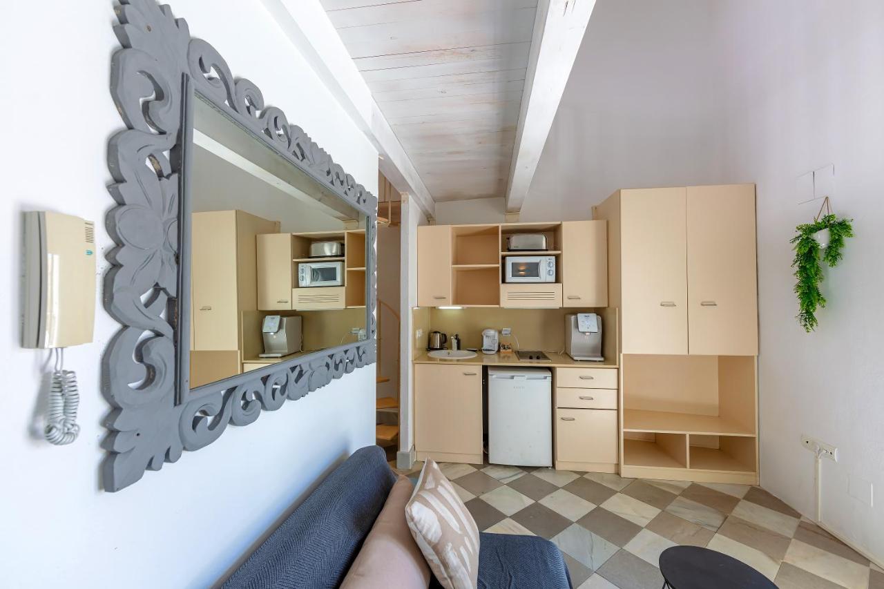 La Casa De La Favorita Hotel Tarifa Luaran gambar